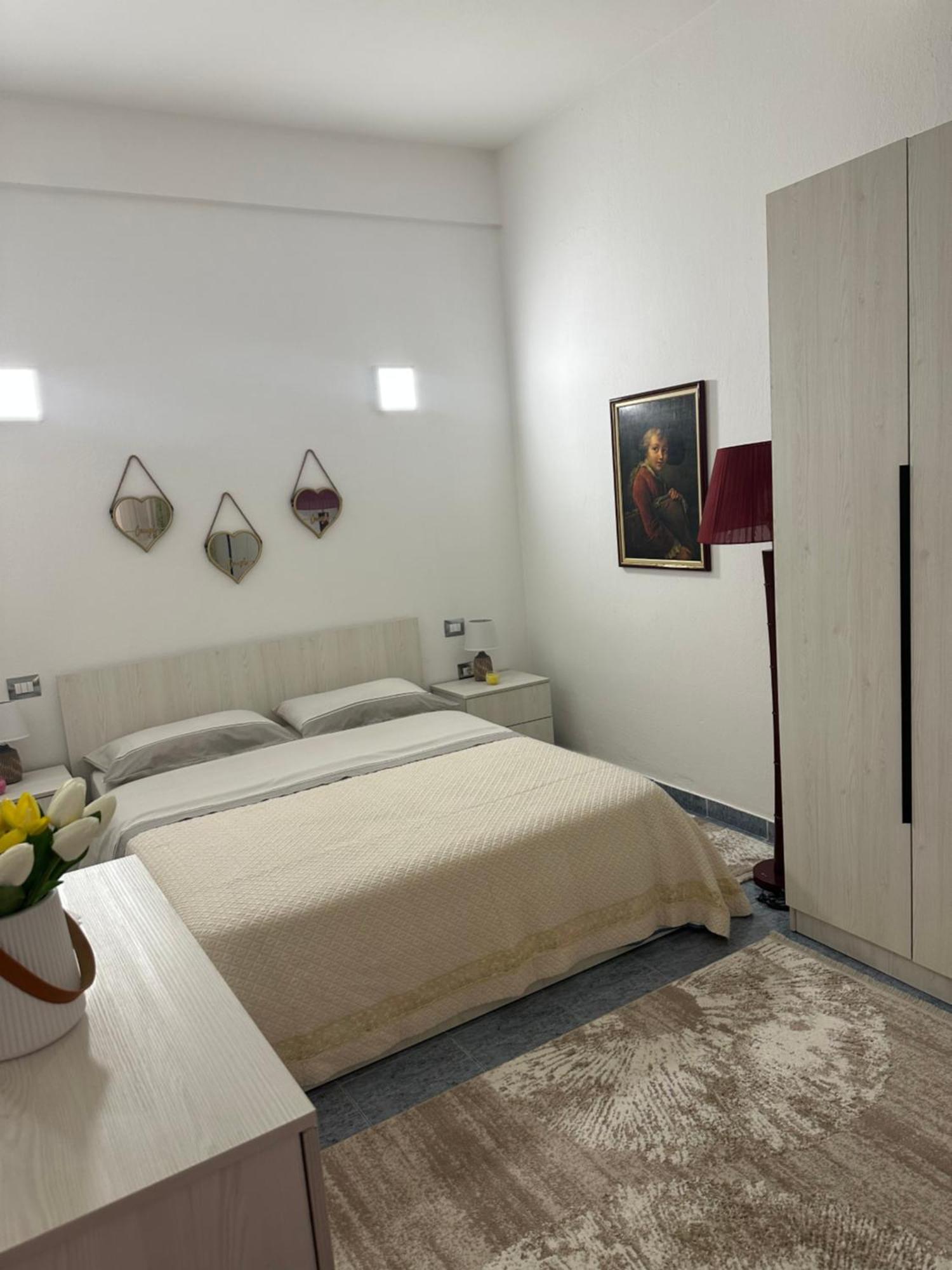 Apartment Near The Centre Of ティラナ エクステリア 写真