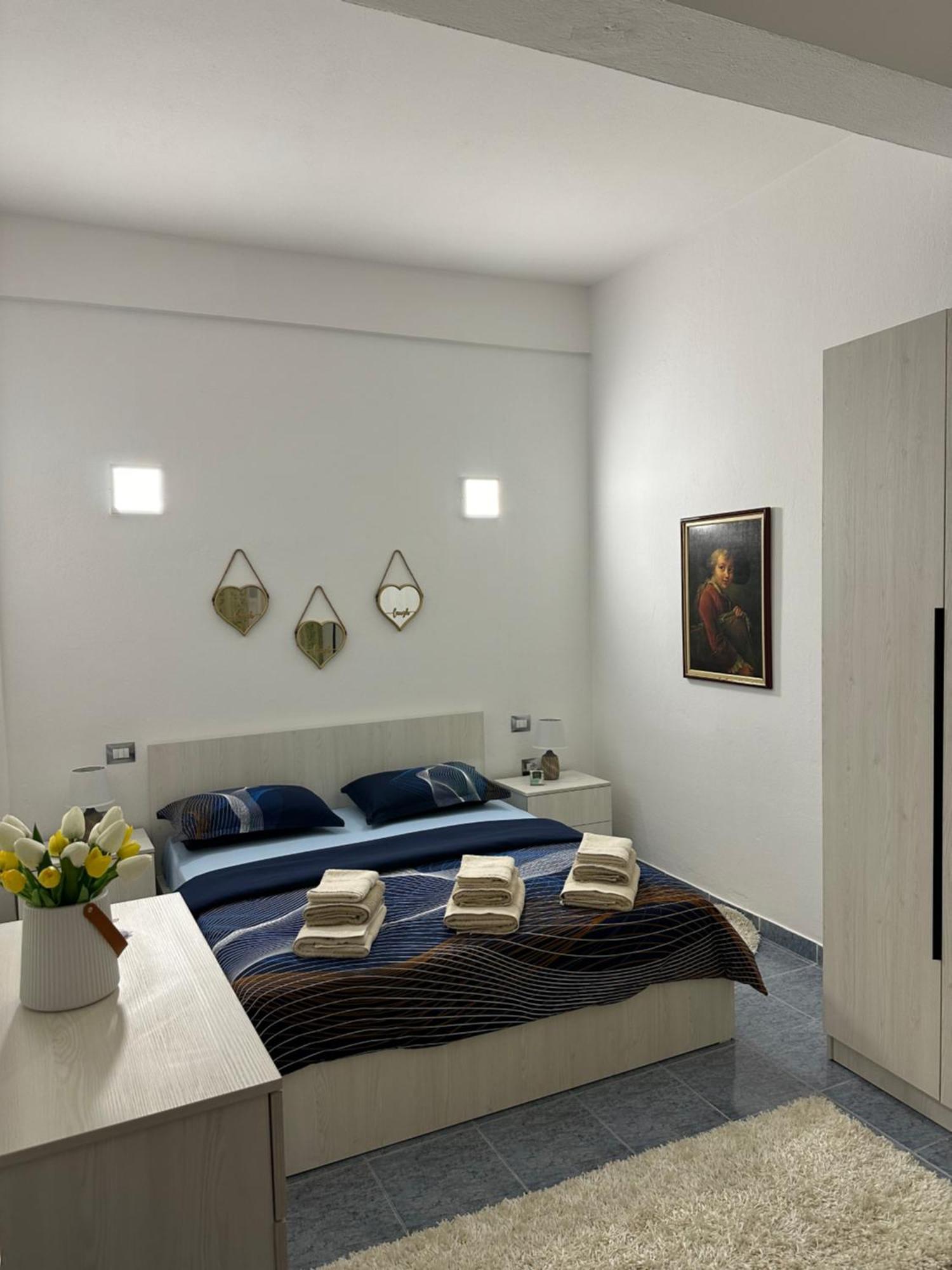 Apartment Near The Centre Of ティラナ エクステリア 写真