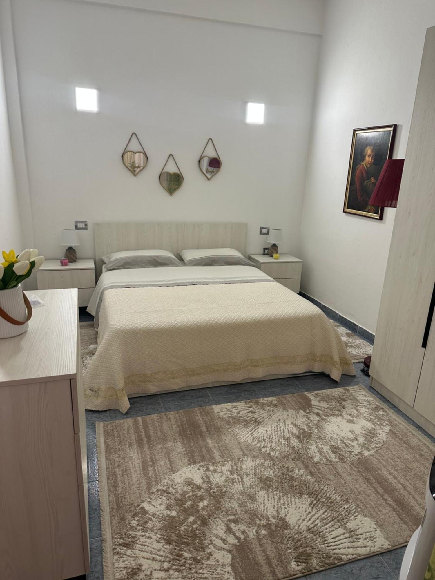 Apartment Near The Centre Of ティラナ エクステリア 写真
